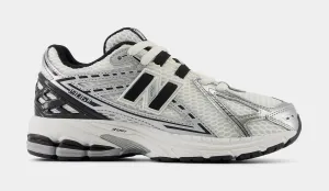 1906R Silver Metallic Grade School Running Shoes (Silver Metallic/Black)